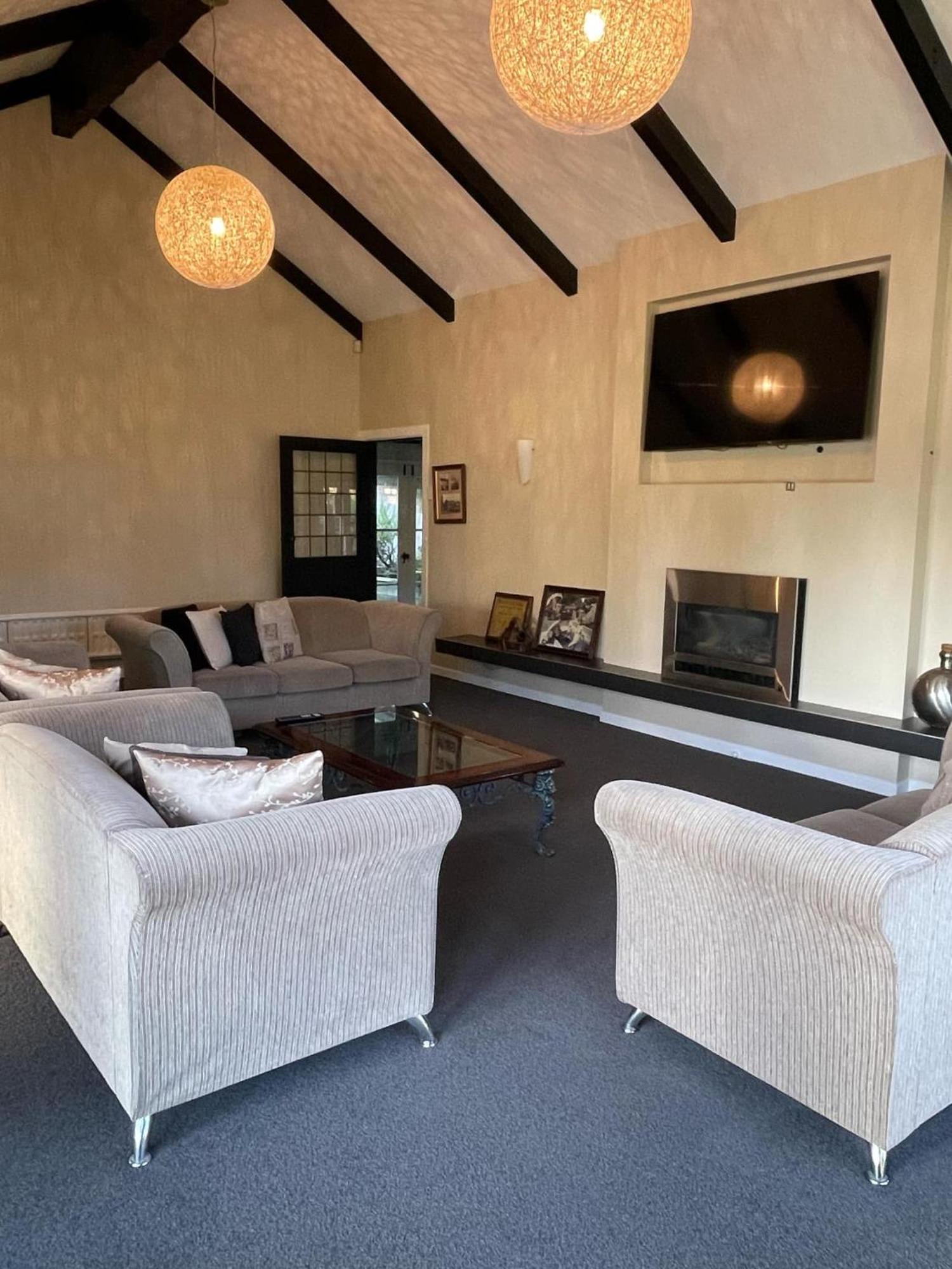 Springfield Rise Lodge - Rotorua Holiday Home 外观 照片